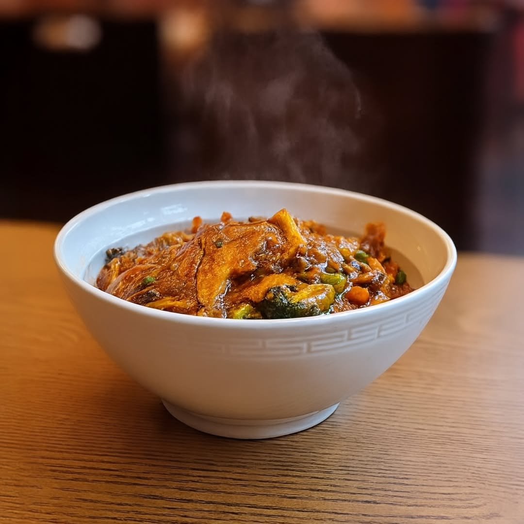 Photo by 서룡 | 마포구 상암동 중식당, 중국집 중화요리 맛집 on September 06, 2025. May be an image of tofu, ramen, chow mein, hot pot, bowl, noodles, stew, vegetable, chopsticks, sauce and text.
