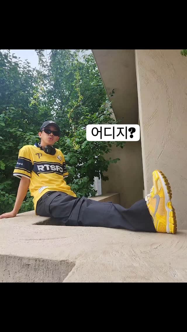 seoul_mom 게시물 이미지: 🎤 임영웅의 매력과 이유, 우리가 사랑하는 히어로 🎶

임영웅 💙, 그 이름만...