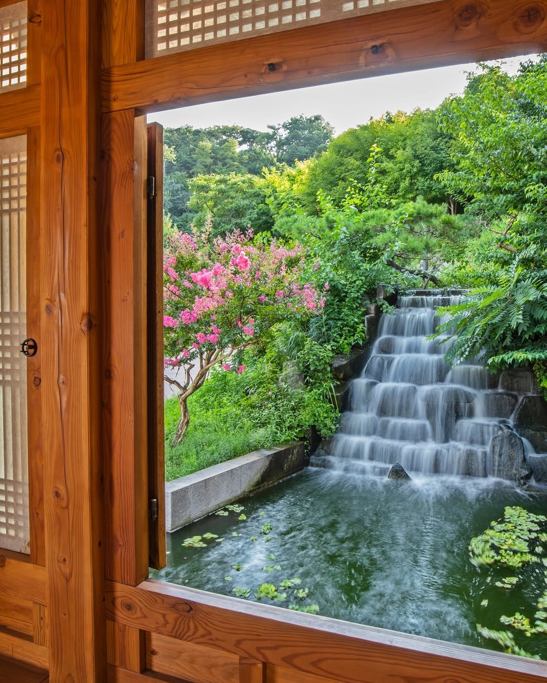seoul_official 게시물 이미지: 박물관부터 도서관, 공원까지🏛️📚🌳
서울에서 즐기는 #여름방학 #문화피서✨

무더운...
