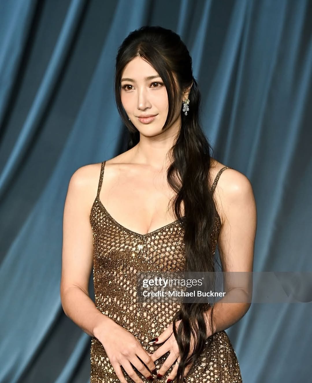 Photo shared by 김서울 Seoul Kim on October 20, 2025 tagging @theacademy, and @ejae_k. May be an image of one or more people, hair, gown, dress and text that says 'gettyimages getty Credit: Credit:Michael Michael Buckner'.