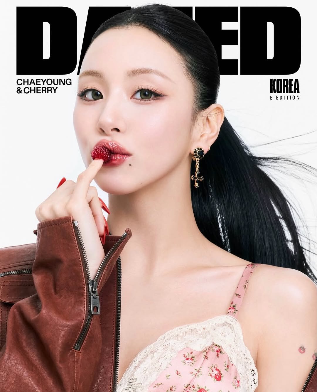 seoulthenailworker 게시물 이미지: :3 @chaeyo.0 ♥ @dazedkorea •🛁🫧☪️🥄🍧•