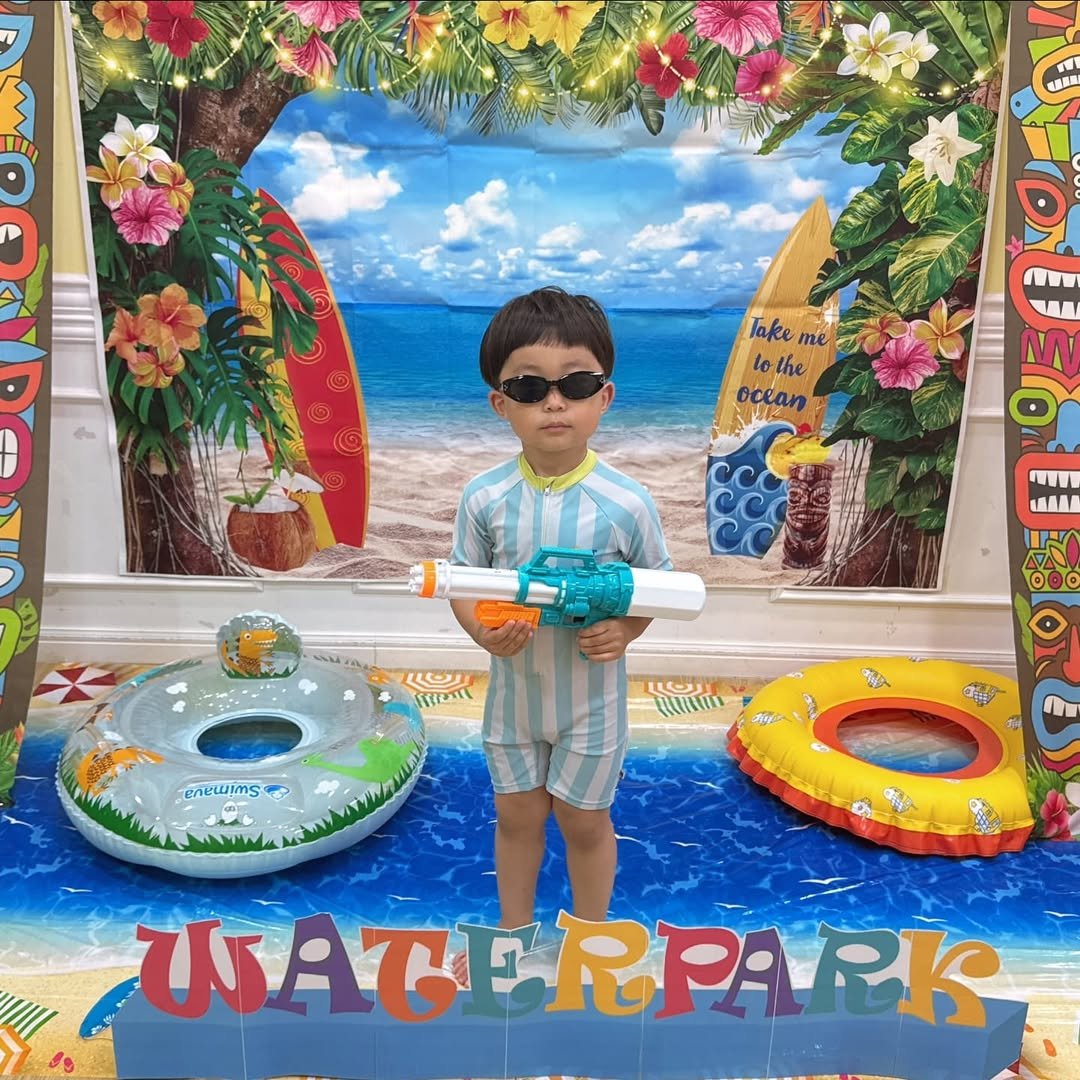 Photo by 🤍서우블리🤍 on July 22, 2025. May be an image of 1 person, toy, pool and text that says 'OR D Take me the oce ocean W M mYI Iققه एछো යര ολεwίής TA 都 喵 WATERPARK พ හඟෂ RPA VRK'.