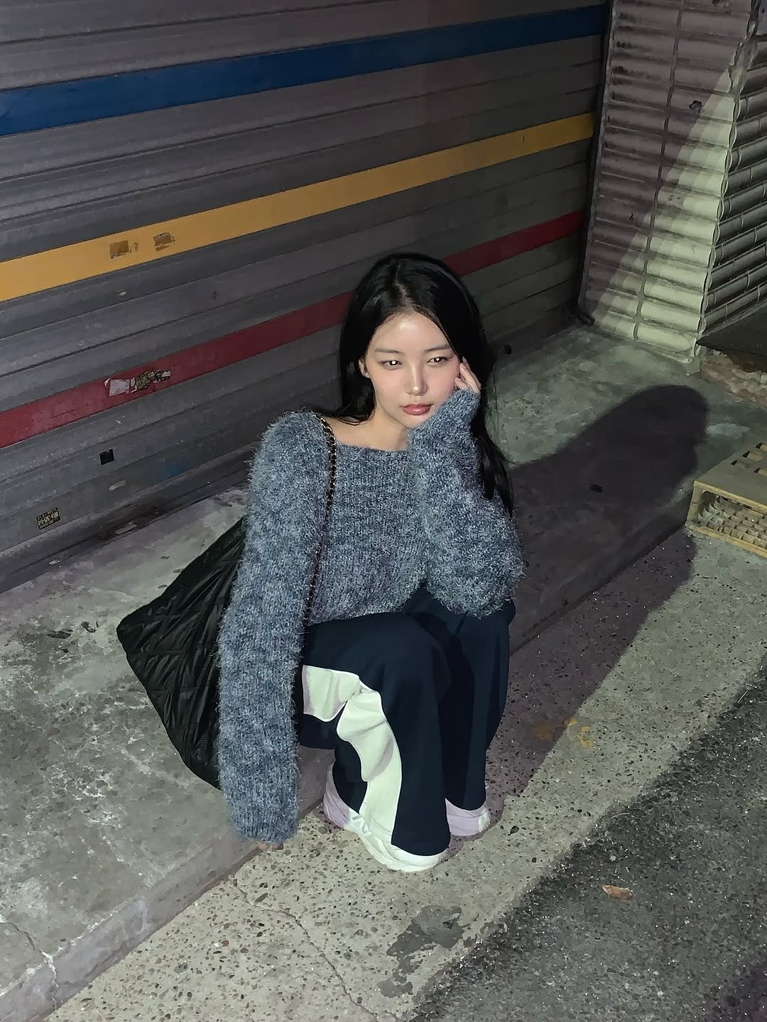 Photo shared by 주 영 서 on September 28, 2025 tagging @hdex__official, @hdex_women, and @yuwolmine.