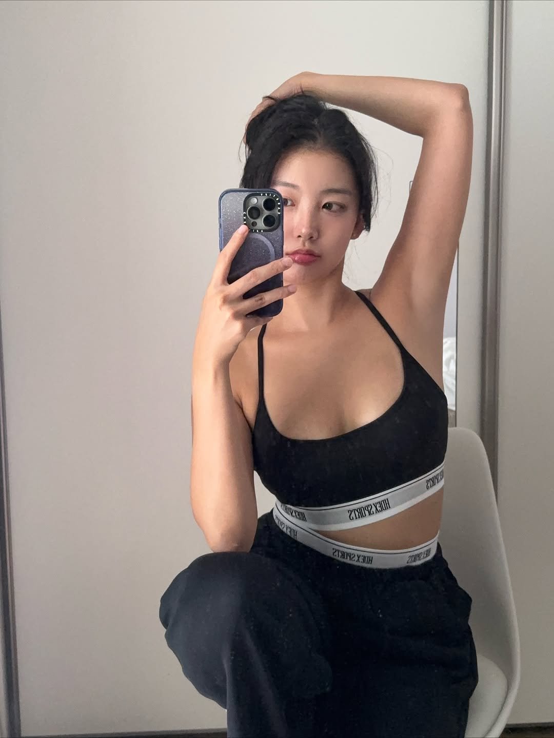 Photo shared by 주 영 서 on September 23, 2025 tagging @hdex__official, and @hdex_women.