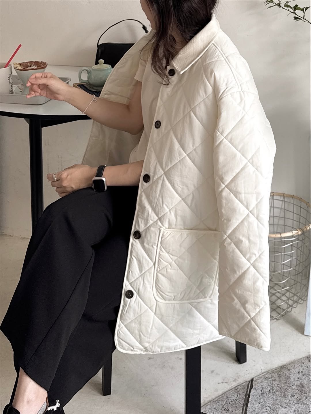 Photo by sera jung on November 03, 2025. May be an image of overcoat, jacket, parka and text.