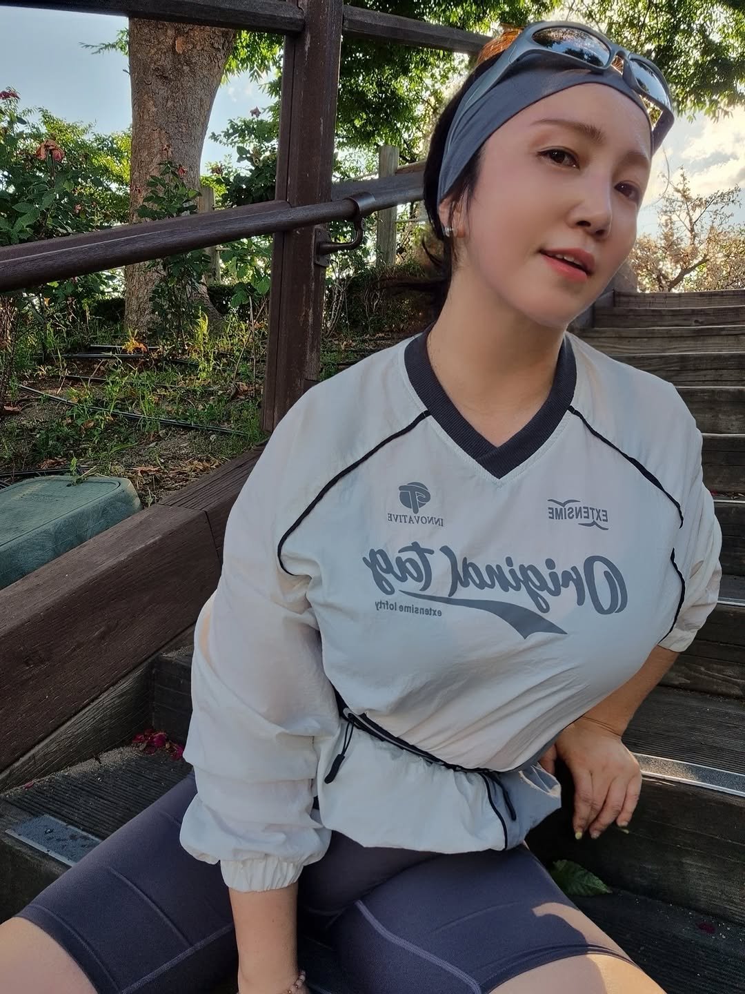 sera_mami 게시물 이미지: 날이 좋아 간만에 뛰는데 너무 힘들어버림🫠
그제마신 시원한 리코타치즈막걸리...