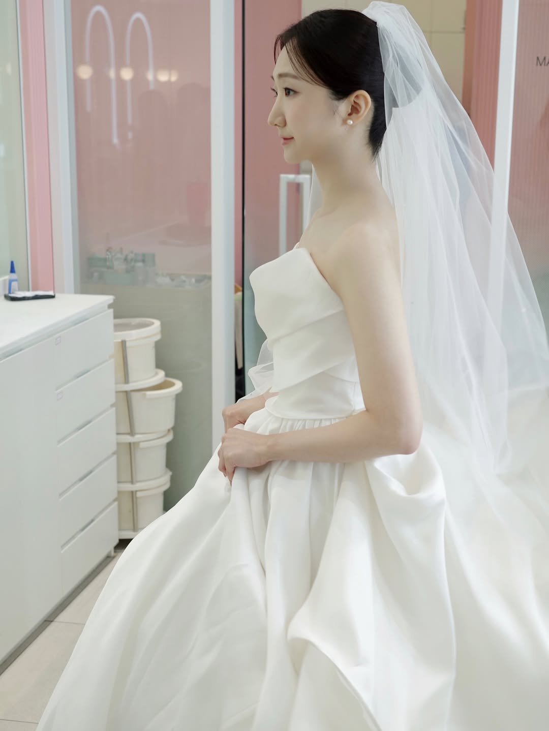 seul_wedding 게시물 이미지: #슬기플
예빈 신부님의 말 한마디에 항상 진심이 묻어나온다.
“플래너님 감사해요”...
