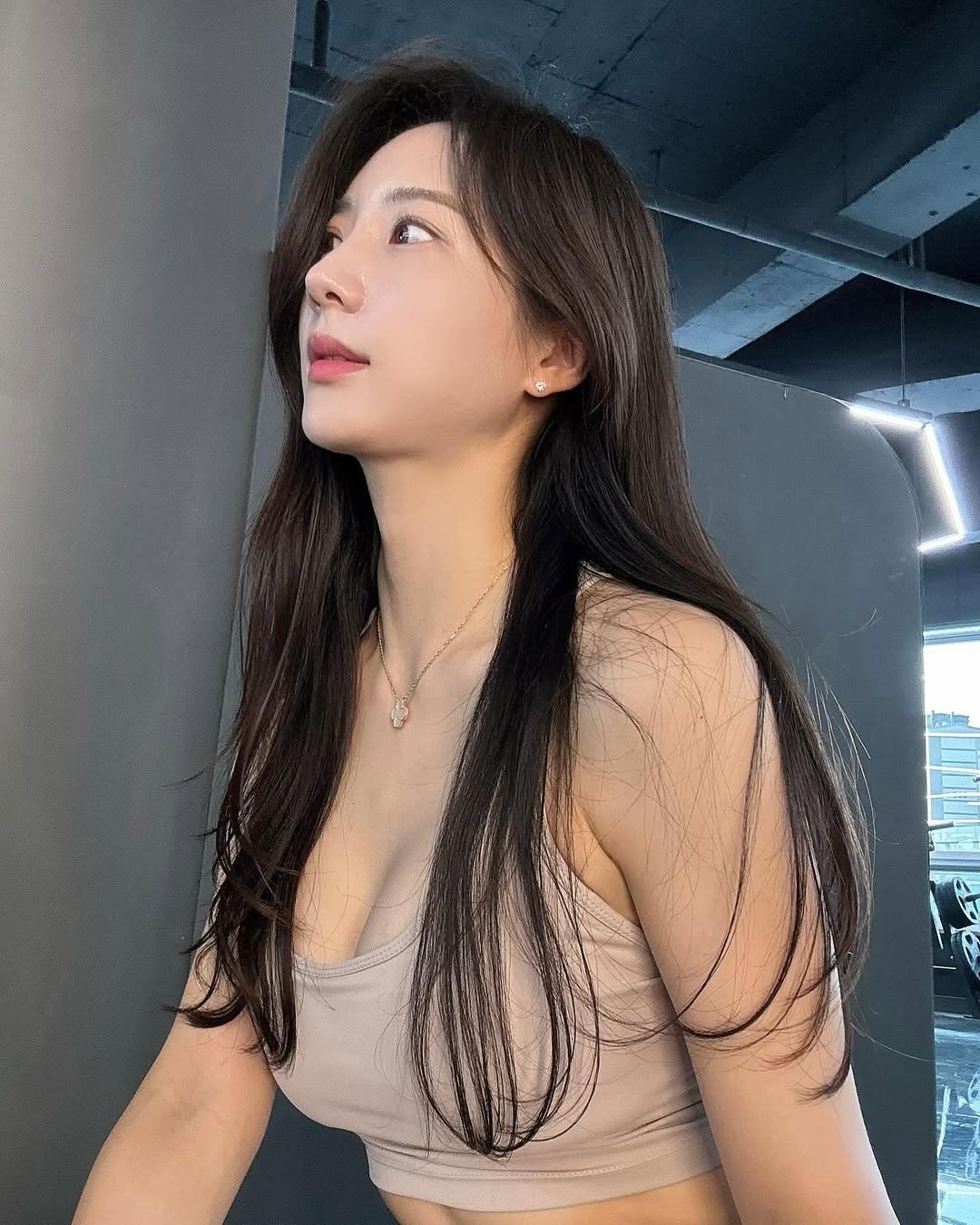 seulgi___h 게시물 이미지: 오늘도 꾸역꾸역 운동하러 온 나… 🏋️‍♀️
무게는 여전히 무겁고 나는 여전히...