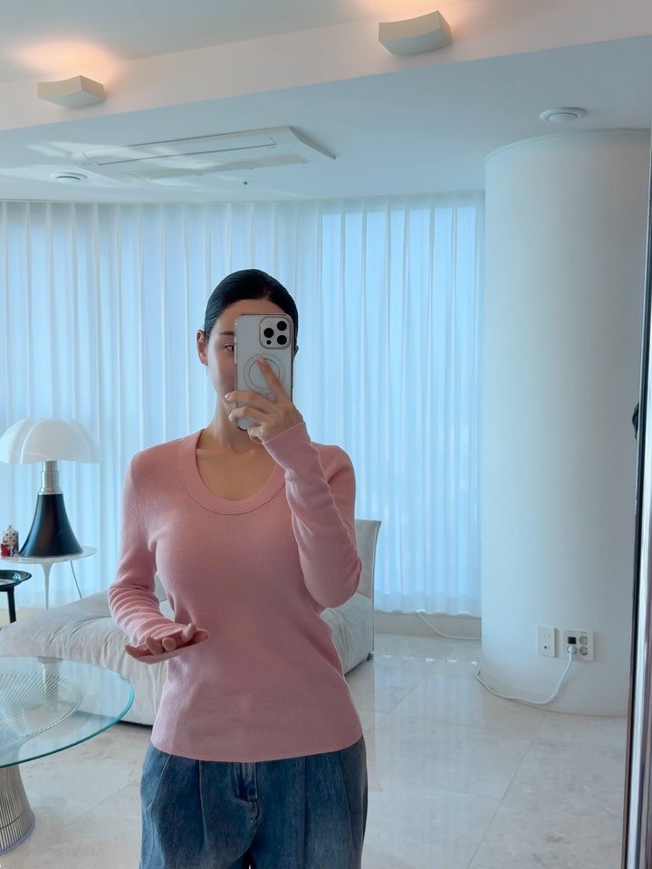 seung_muse 게시물 이미지: 와이드 U넥 [울혼방] [울100] Ver. 오픈했어요🙈
두가지 버전으로...