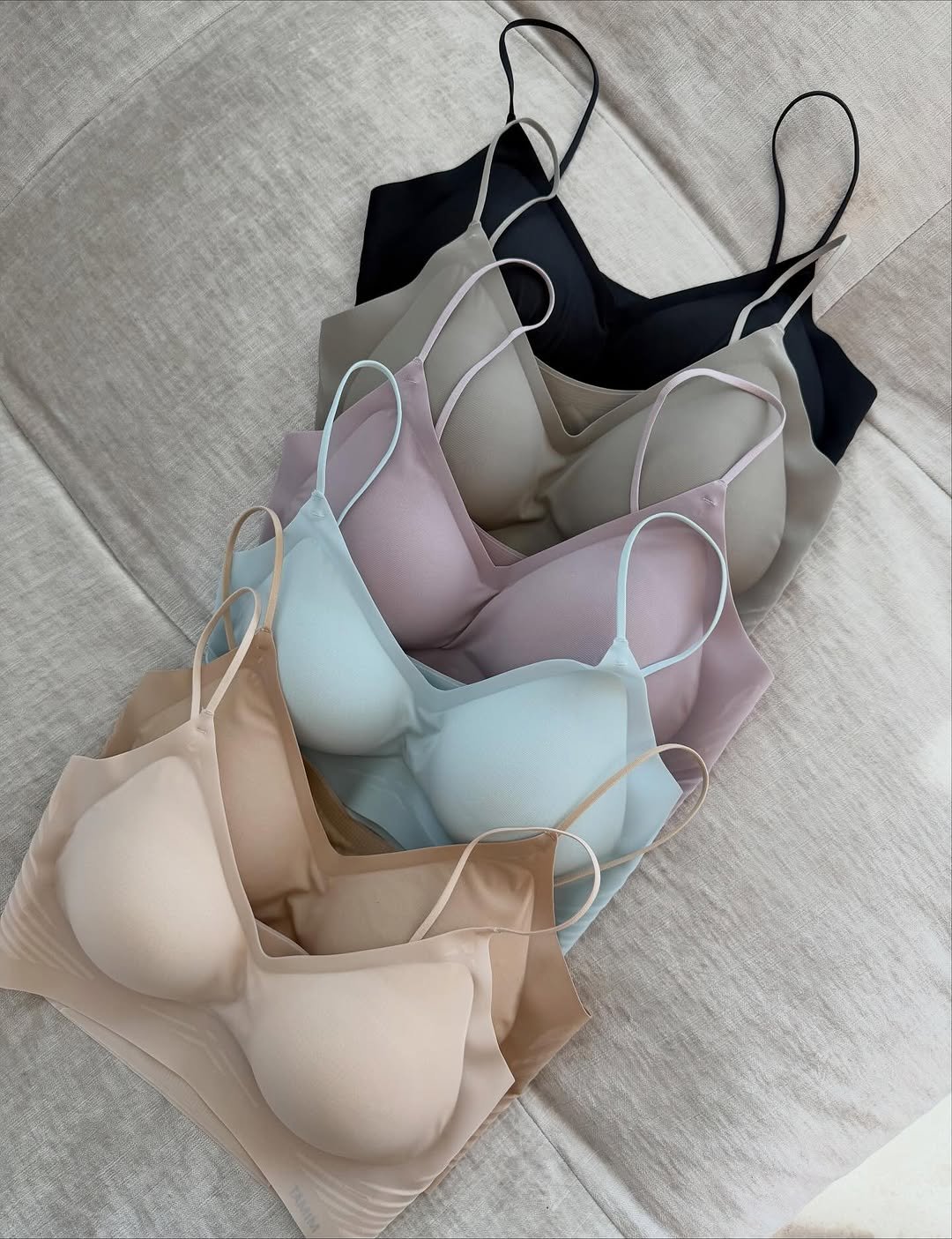 Photo by 니즈덤대표 승예진 on November 05, 2025. May be an image of bra and text.