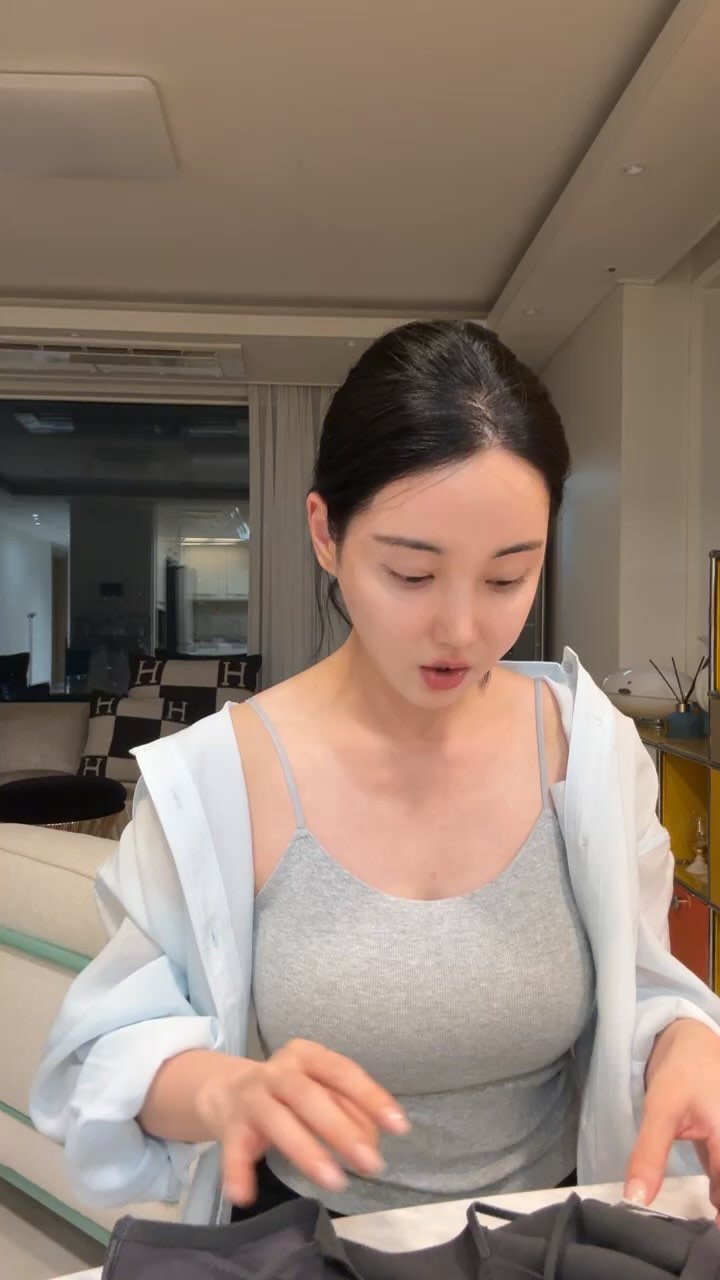 seung_muse 게시물 이미지: 막판에는
와인먹고 너무 취했다🥹
하지만 이모습두 저에요😳
ㅋㅋㅋㅋㅋㅋㅋ
쭉 보세요...