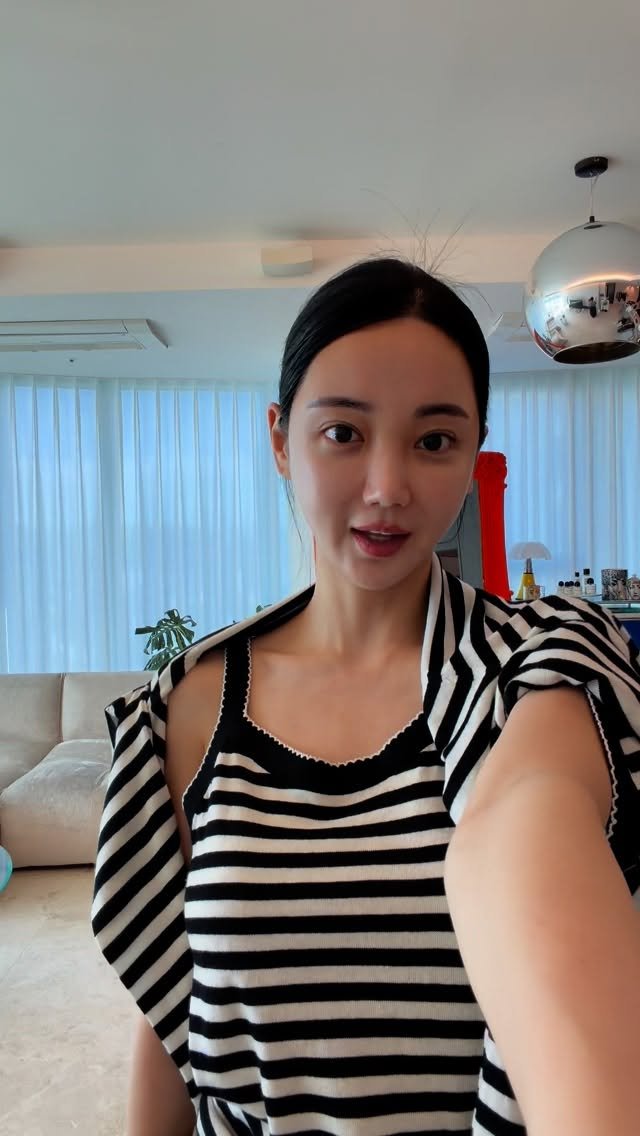 seung_muse 게시물 이미지: 스트라이프 울가디건 셋업도 이따봐요🙈
이번 신상들 살거 너무 많죠?
