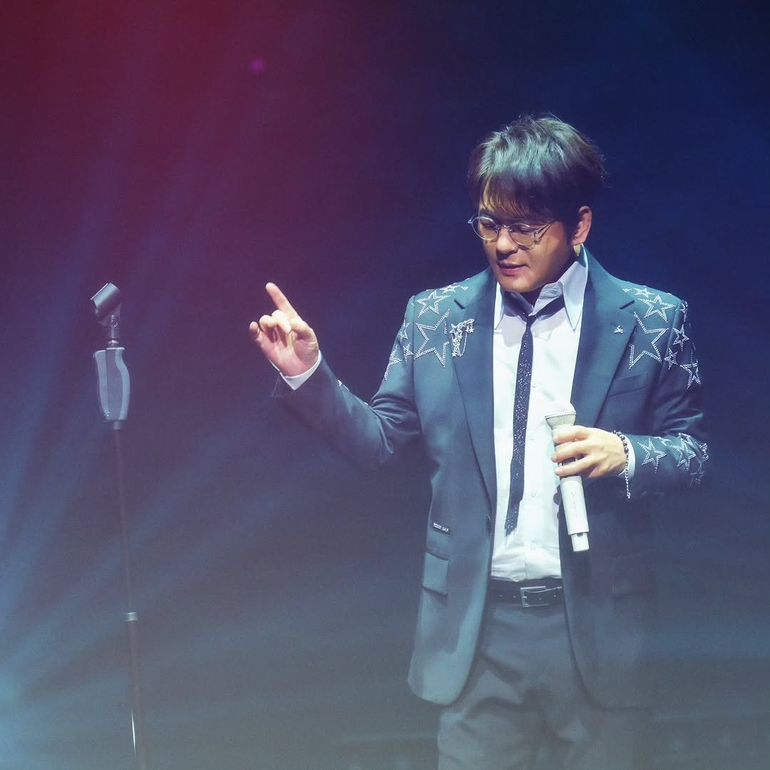 seunghun_1101 게시물 이미지: 리미티드에디션 오피셜 live photo  #1
주말 잘보내세요!ㅎ
#신승훈#리미티드에디션#별의순간