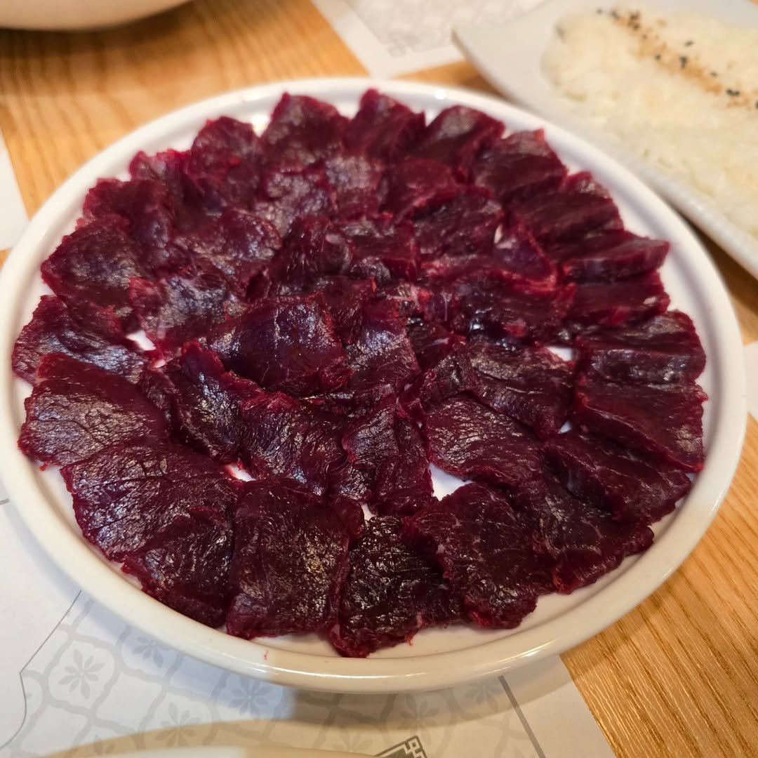 Photo by 신승훈 on November 14, 2025. May be an image of pomelo and text.