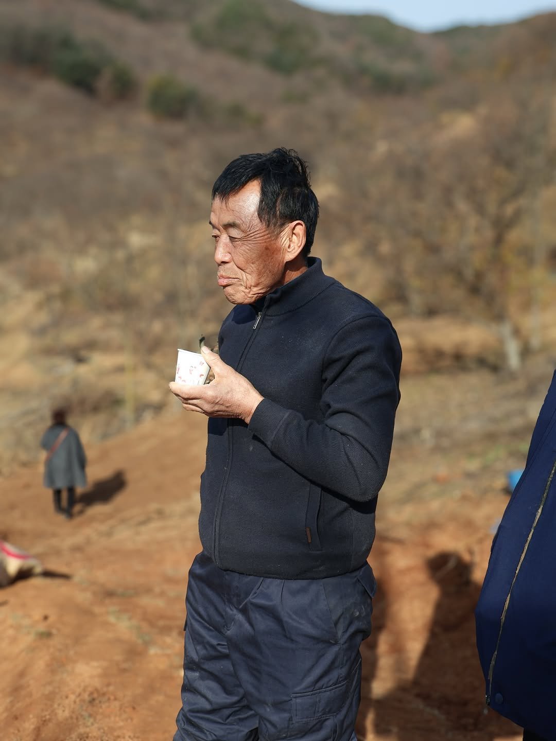 Photo shared by 승이 | 여행 , 장소 on December 06, 2025 tagging @canonkorea. May be an image of one or more people, outdoors and text.