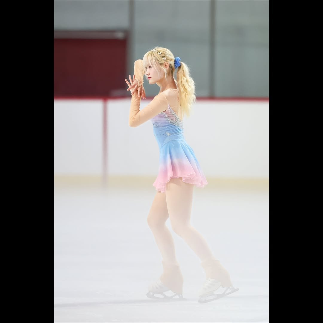 Photo shared by 세윤 Seyoon on October 25, 2025 tagging @seyoonkiwi_mod. May be an image of skates and text.