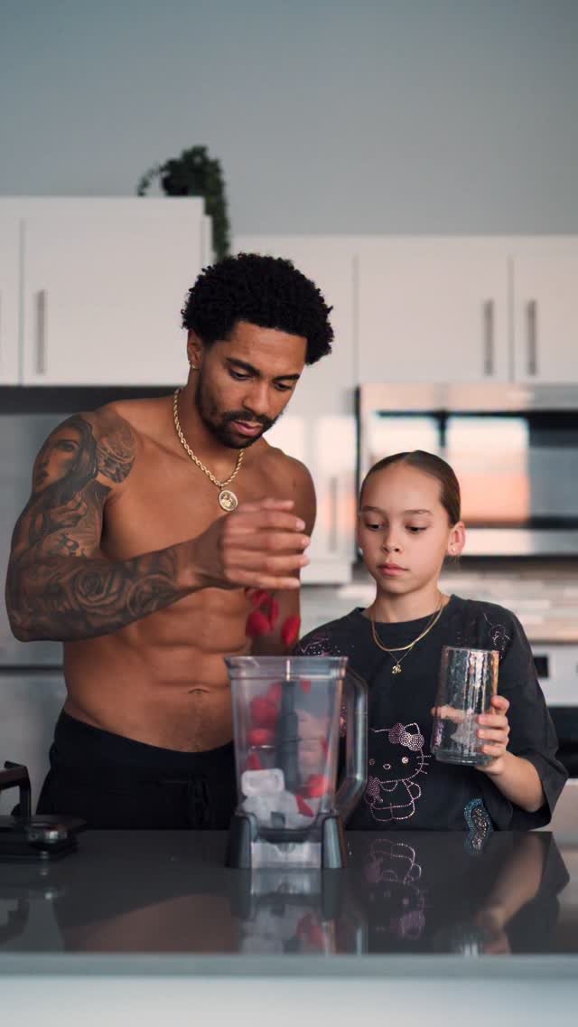 shaiross83 게시물 이미지: Day 3,771 of raising a health conscious...