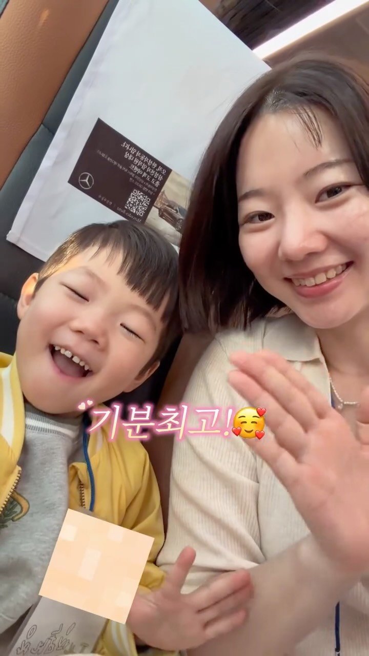 shany_diet 게시물 이미지: #공구중 아침에 바른 뮤신앰플광 얼마나 갈까??
요즘 트렌드가 물광 뿜뿜한 
속광...