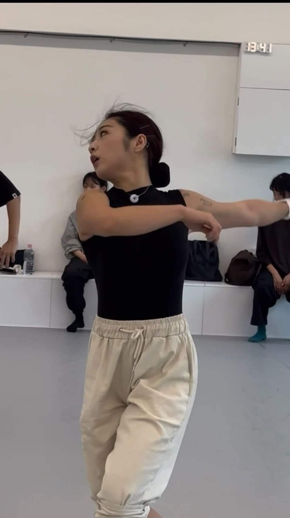 she_tasteslikehappiness 게시물 이미지: #contemporarydance 
2024년 떠나보낸 무엇가 조금 어렵고 아직은...