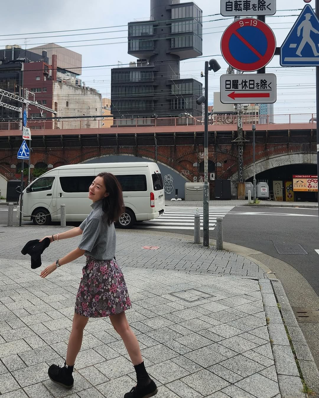 Photo by shh daily on November 20, 2025. May be an image of street, Tokyo Tower and text.