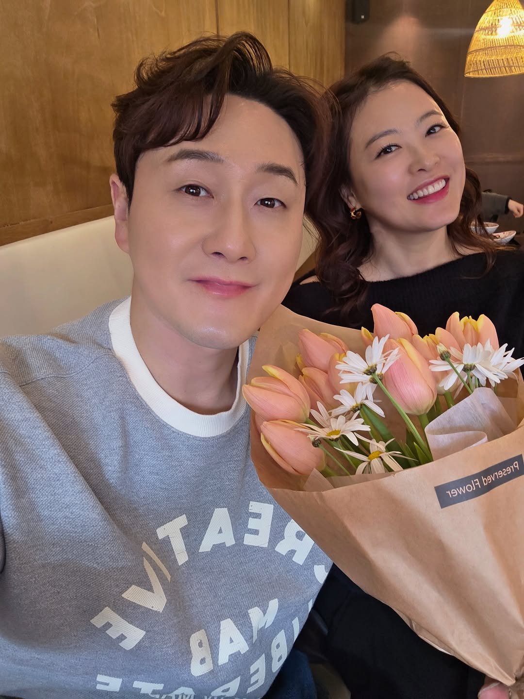 Photo by 개그우먼 심진화🌷 on February 20, 2026. May be an image of baby's-breath, white lily and text.