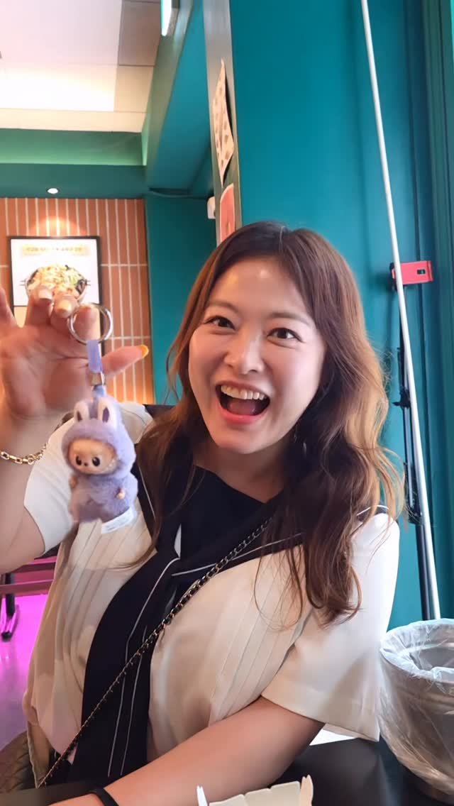 shimjinhwa 게시물 이미지: -
선물하며 본인이 더 좋아하는 아름다운 그녀💟