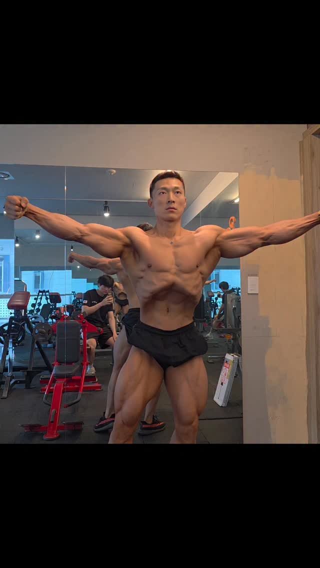 shimsh_workout 게시물 이미지: 5.7 바디체크
체중 85.5kg
대사량 높이기 위한
탄수, 지방 변형 로딩
그리고...