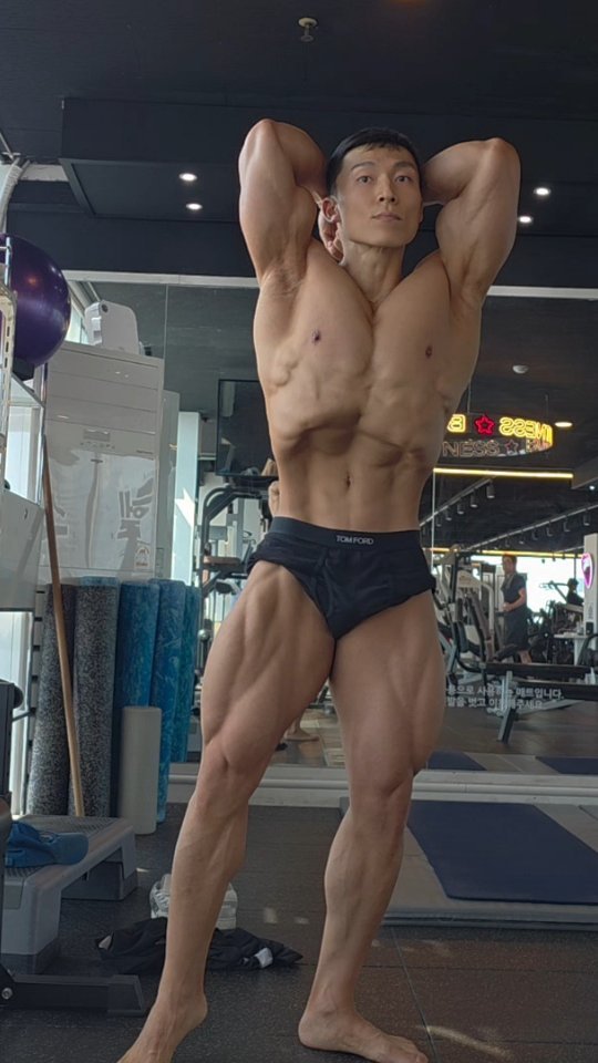shimsh_workout 게시물 이미지: #구미시보디빌딩협회
#vacuum 
#classicphysique...