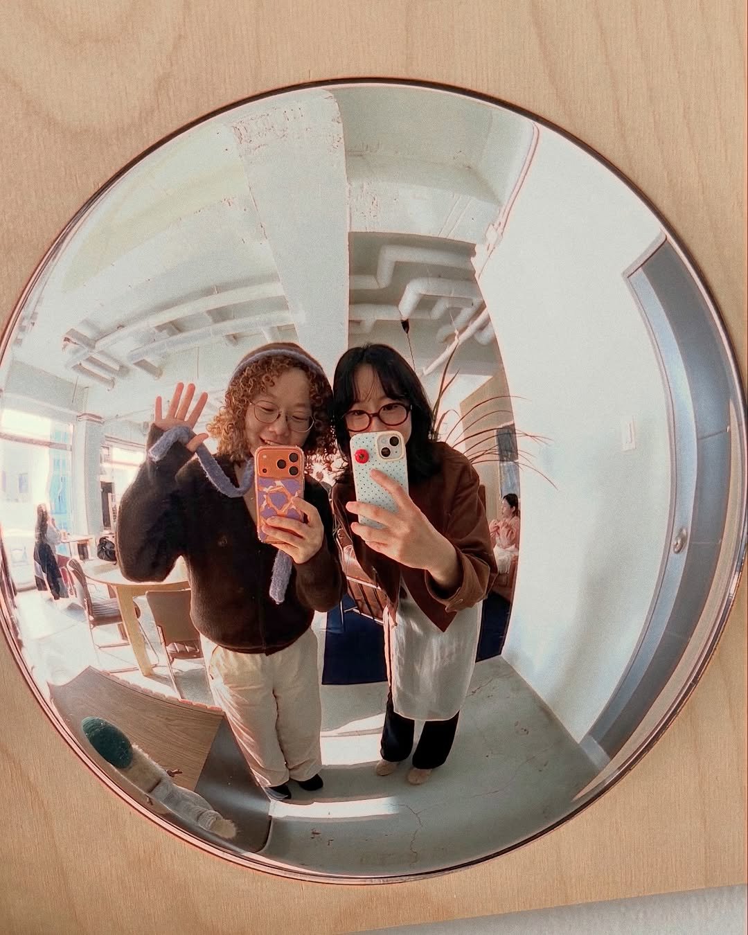 Photo shared by 김신혜 on December 17, 2025 tagging @bcmr_head. May be an image of mirror and text.