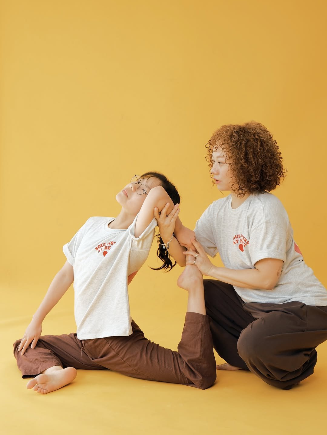 Photo shared by 김신혜 on April 26, 2026 tagging @my_asana. May be an image of yoga, sportswear and text that says 'SOUI STH AIH 48- BULS TEN'.