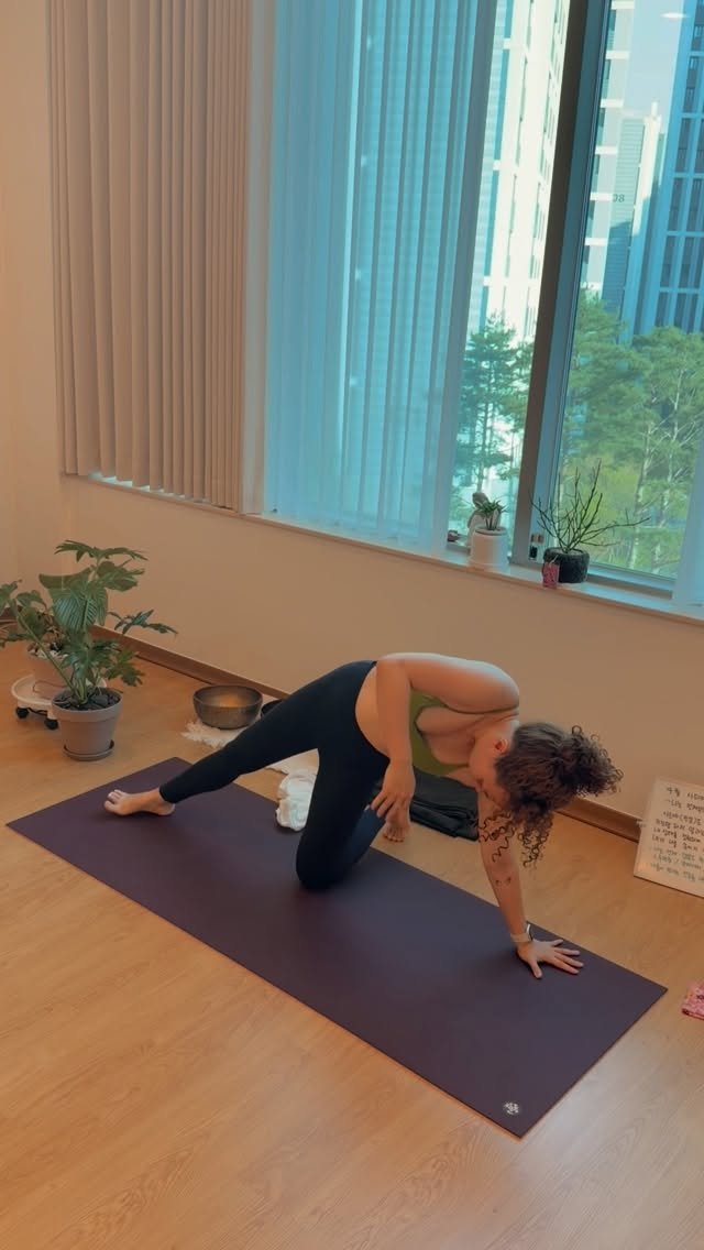 shinhyeaa 게시물 이미지: 오랫만.. #yogini #yogawear