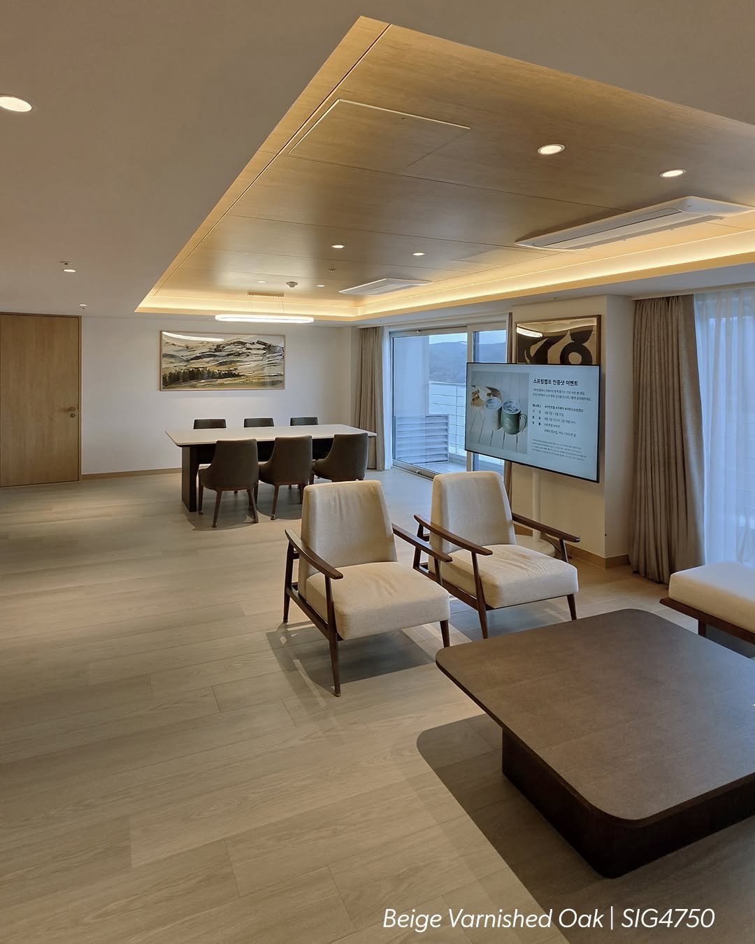 shinmyeongf 게시물 이미지: 고급스러운 휴식의 무드를 완성하는 컬러
'Beige Varnished Oak'
경주...