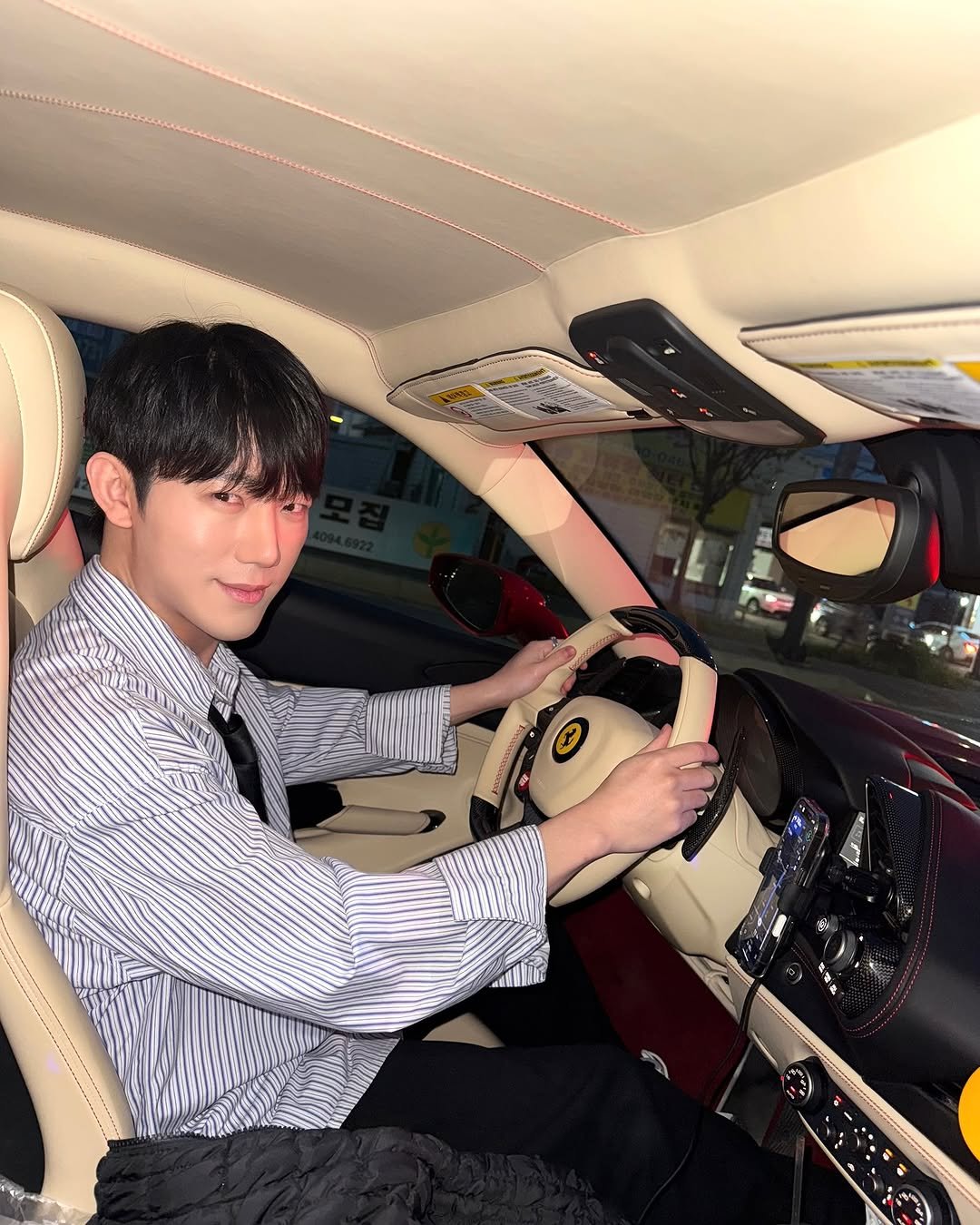 Photo by 신태일 on May 06, 2025. May be an image of car.