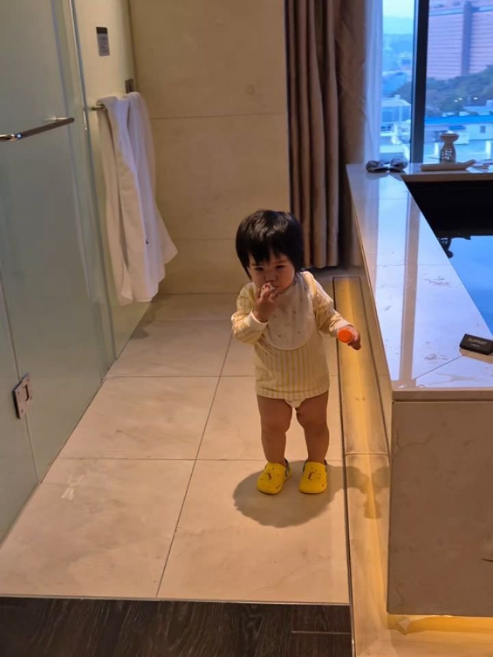 shiny_jaeyoung_kim 게시물 이미지: 호루라기 부는거 가르쳐 준적 없는데 
갑자기 막 부네요 😆😆

다 때가 되면...