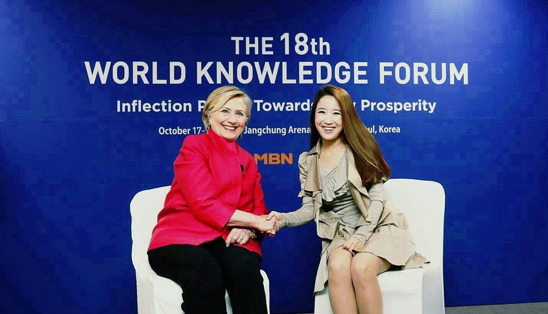 shiny_jaeyoung_kim 게시물 이미지: 세계지식포럼에 연사로 온 힐러리 클린턴과 따로 이렇게 만날 기회가 있었어요^^ 충남...