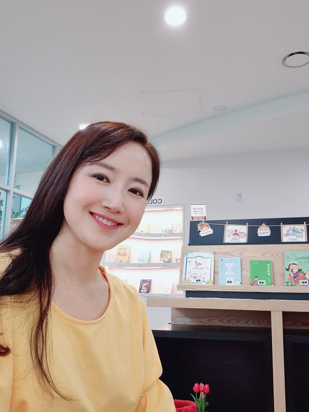 shiny_jaeyoung_kim 게시물 이미지: 또또또!
마음에 드는 시설 발견 했어요.

도서관+강의장+아이들 노는 공간

그런데...