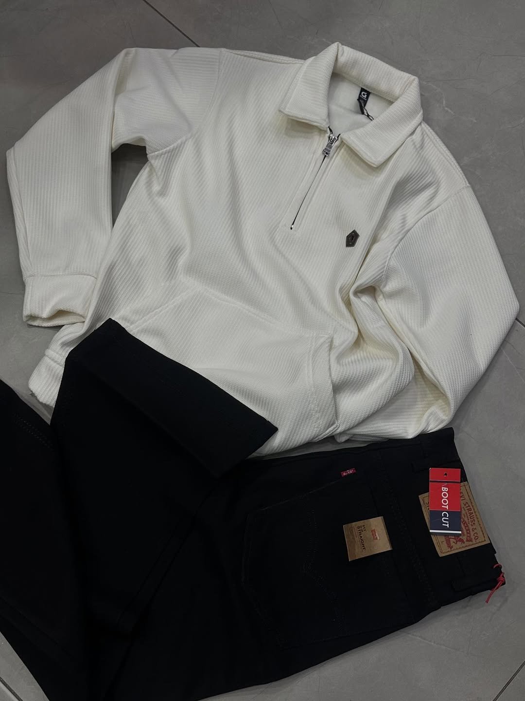 Photo by SHIV SHAKTI PATIALA GARMENTS in Bholla collection. May be an image of sweater, fleece, jacket and text that says 'BOOTGUT CUT BOOT'.