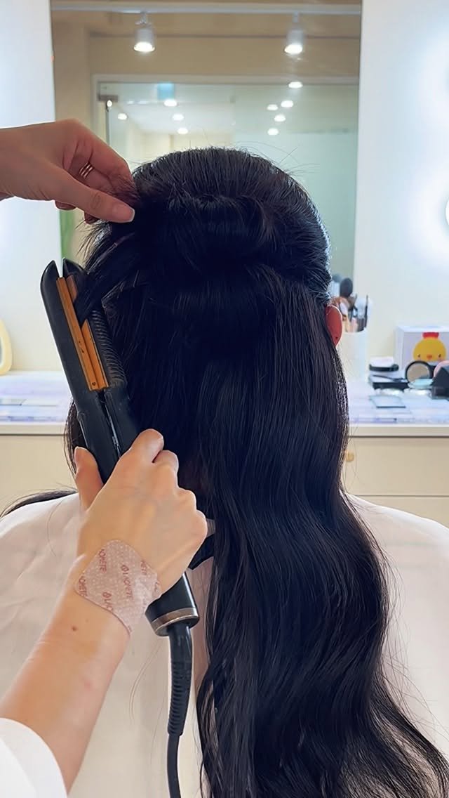 shoni_room 게시물 이미지: #반묶음
곧 연주회 시즌이 오고 있어요🫶🏻
고객님 맞춤 헤어 받아보세요😚🩷
