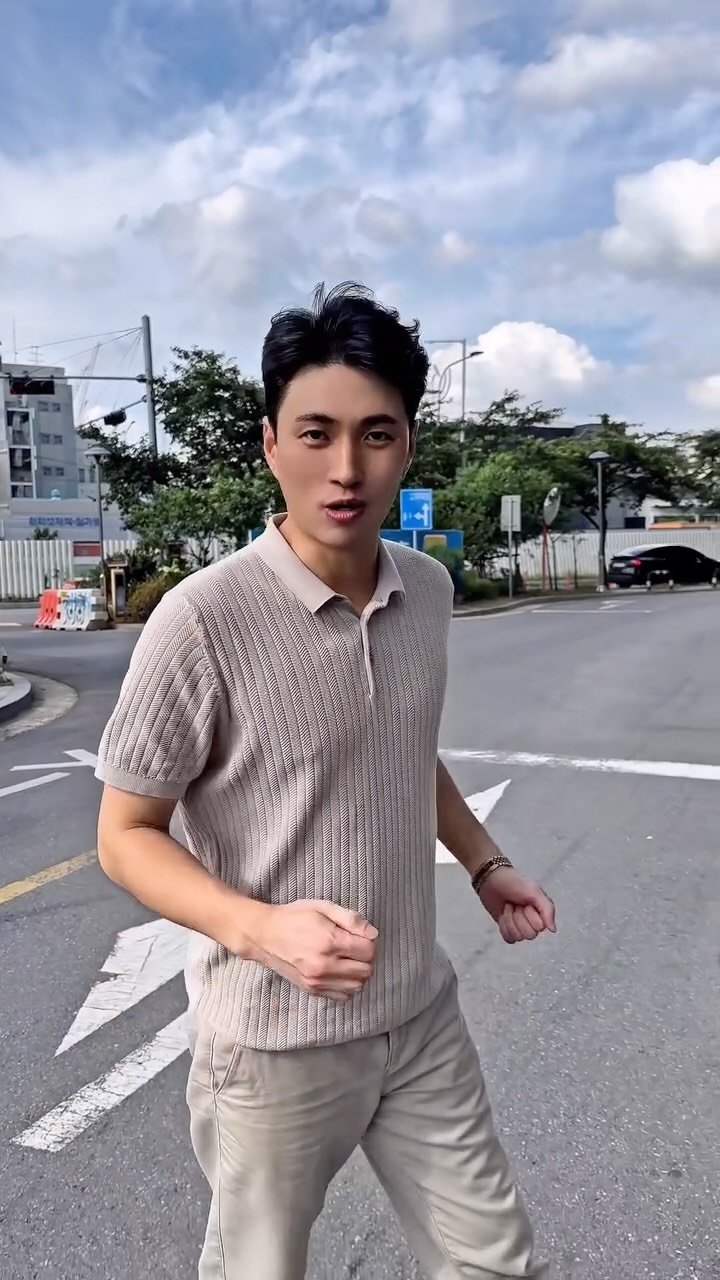 shoot_car 게시물 이미지: 지난주보다는 덜 더운 하루인거 같네요.
더운 날씨에 모두 건강 유의하시길...
