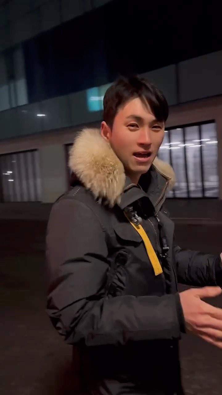 shoot_car 게시물 이미지: 9년 전, 경북 구미에서 
아빠 차 출고하러 함께 왔던 초등학생이 
9년 뒤,...