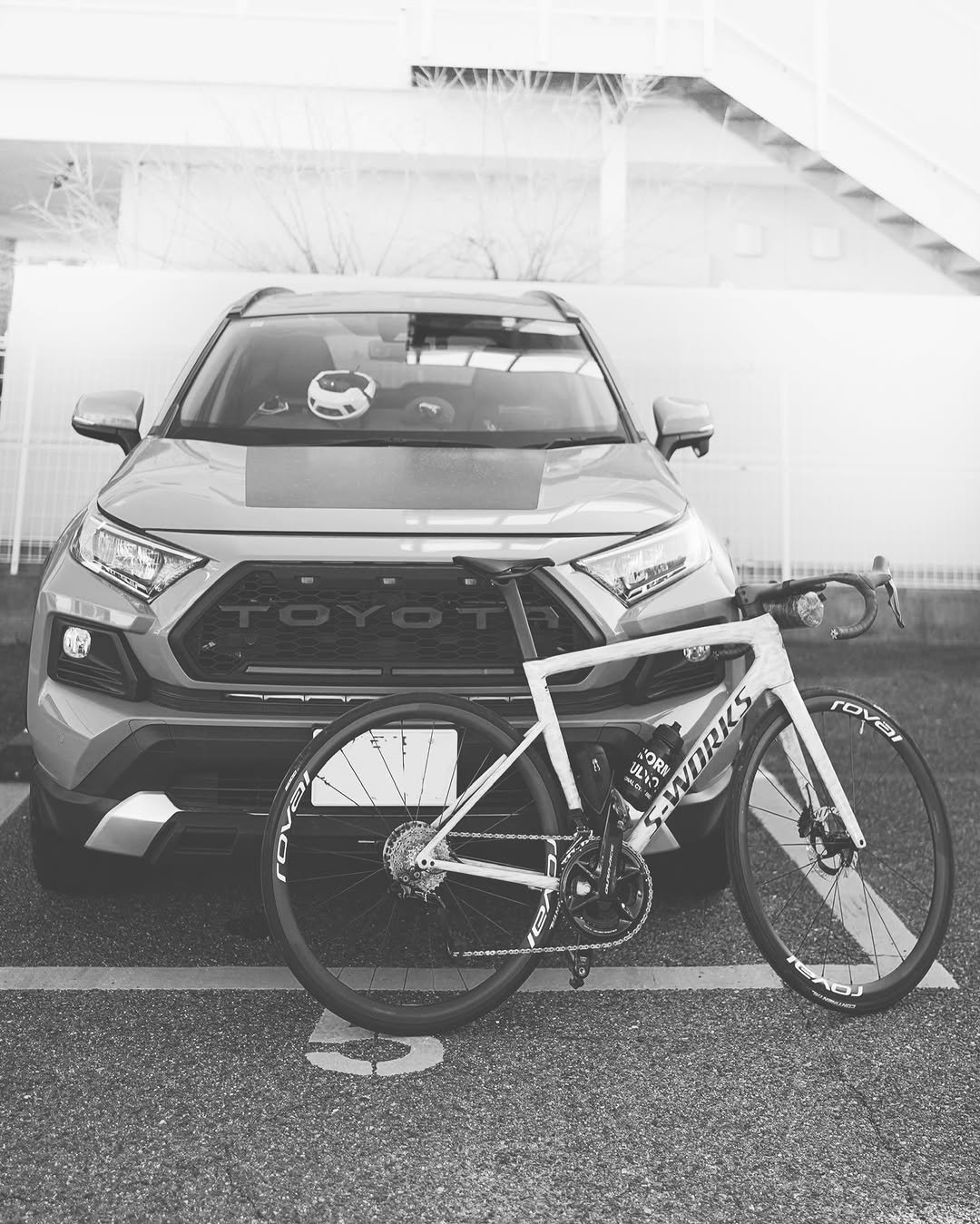 Photo by shota on January 03, 2026. May be an image of bicycle, wheel, tire and text.