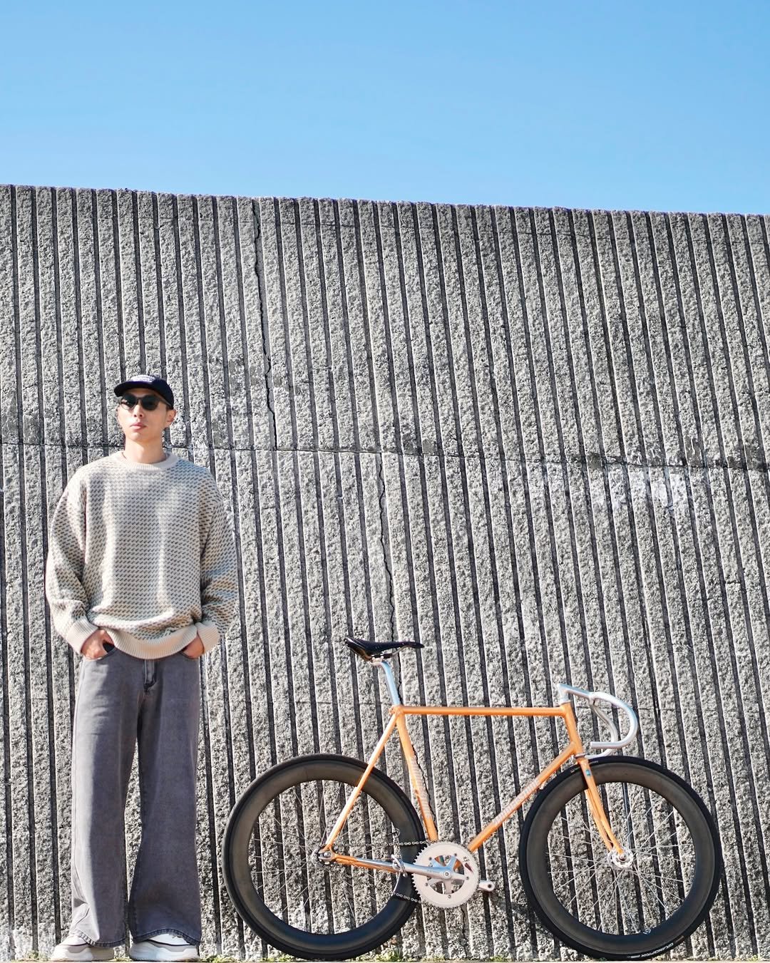 Photo by SHOTA 🟠🔵 on November 29, 2025. May be an image of bicycle, outdoors and text.