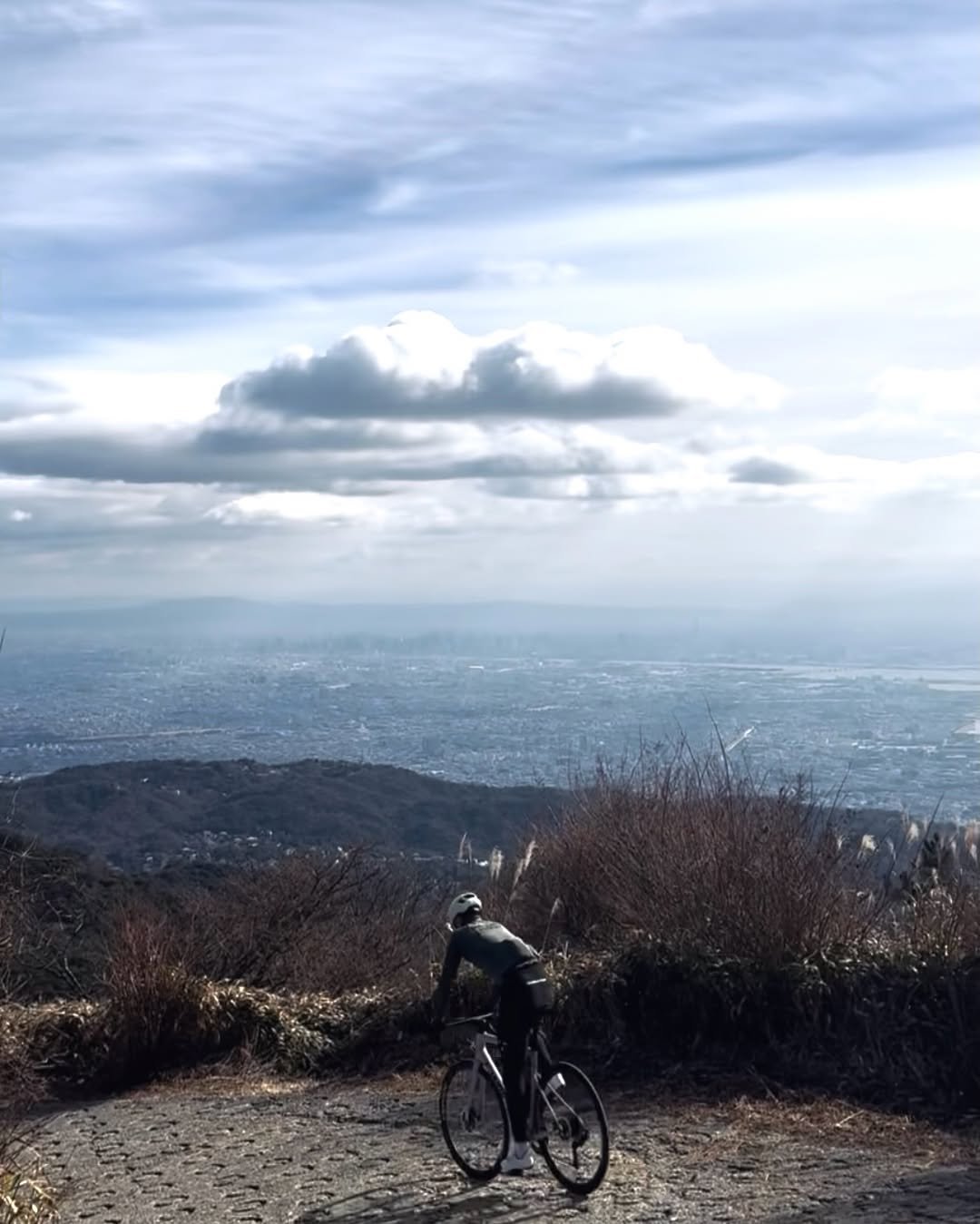 Photo by shota on December 30, 2025. May be an image of bicycle, outdoors and text.