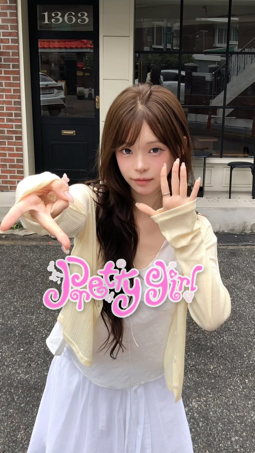 shopperland_official 게시물 이미지: ෆ 
pretty girl ⋆˚𝜗𝜚˚⋆

릴스 속 코디가 궁금하시다면 
댓글에 아무...
