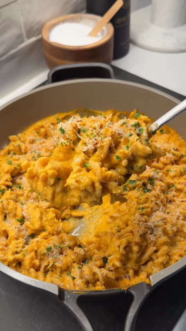 shredhappens 게시물 이미지: HIGH PROTEIN FETA BAKE PASTA (33G...