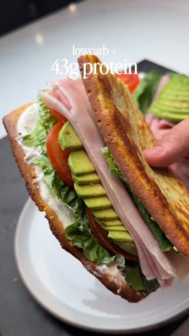 shredhappens 게시물 이미지: HIGH PROTEIN COTTAGE CHEESE BREAD

Makes 2...