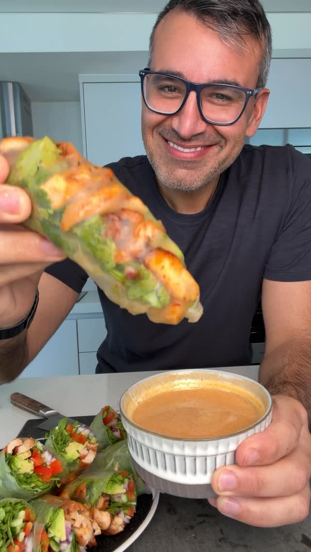 shredhappens 게시물 이미지: 💥150 calorie Chicken Summer Rolls  
I love...