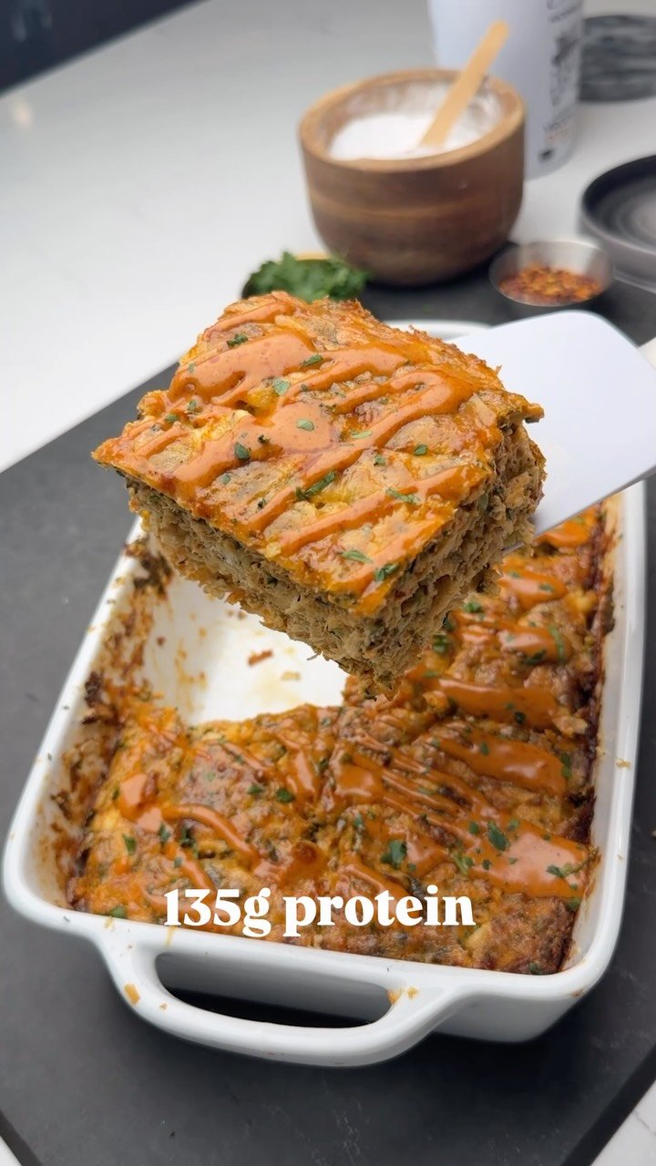 shredhappens 게시물 이미지: 💥 HIGH PROTEIN BREAKFAST BAKE (46g protein, 6...