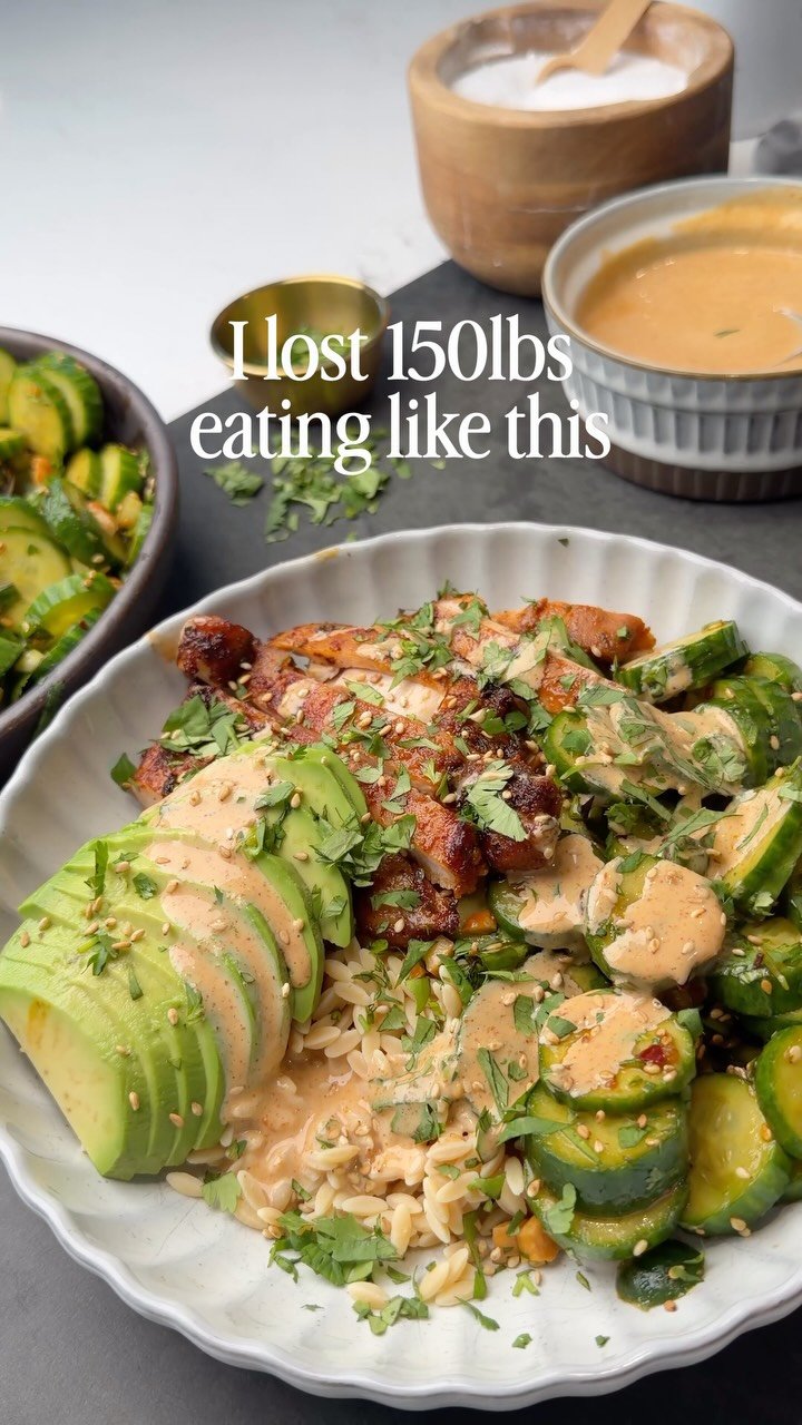 shredhappens 게시물 이미지: 💥BETTER THAN TAKEOUT CHICKEN BOWL

549 cals,...