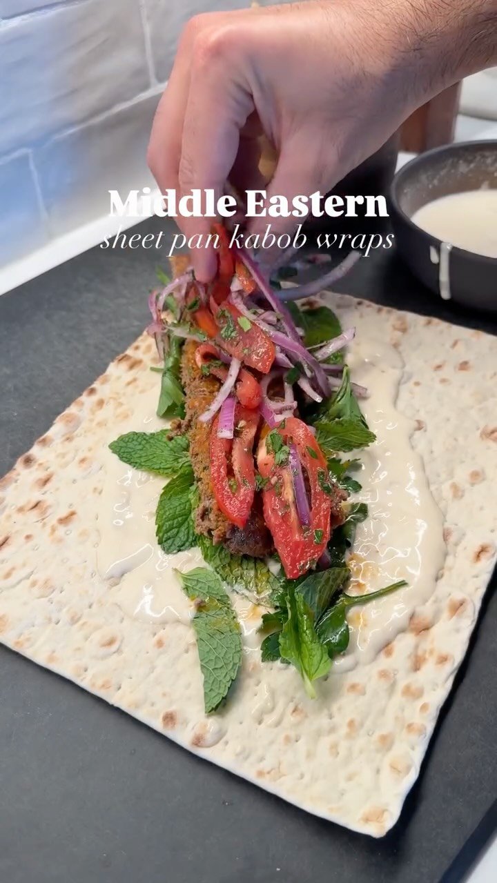 shredhappens 게시물 이미지: EASY Sheet Pan Beef Kabob Wraps

If you’re...